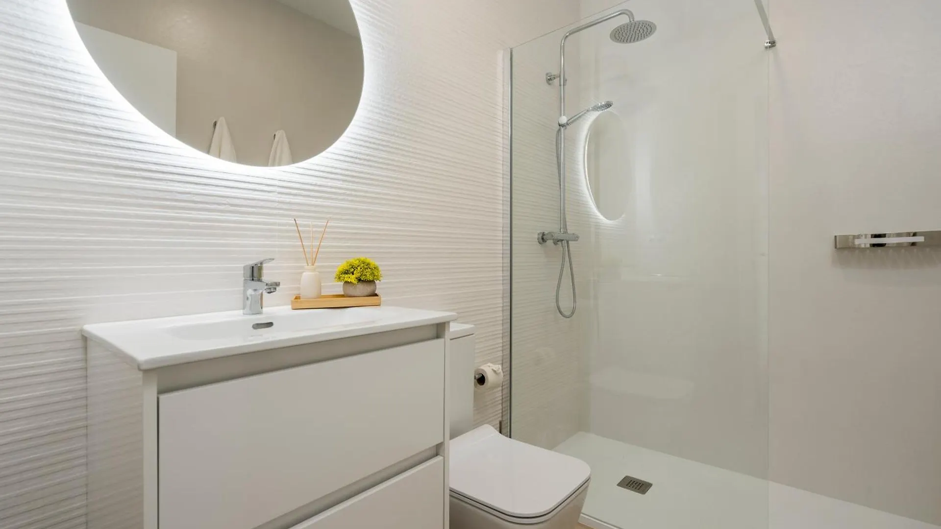 Apartamento Mistral Playa La Caleta Ascensor Grupo Ac Gestion Cádiz